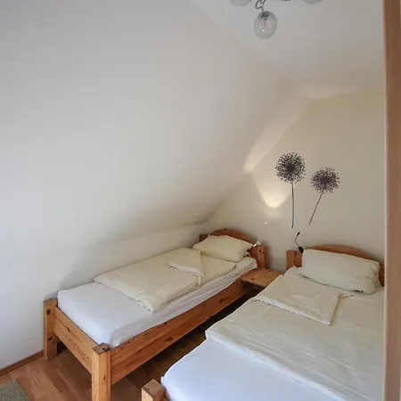 1 Bedroom Beautiful In Röbel